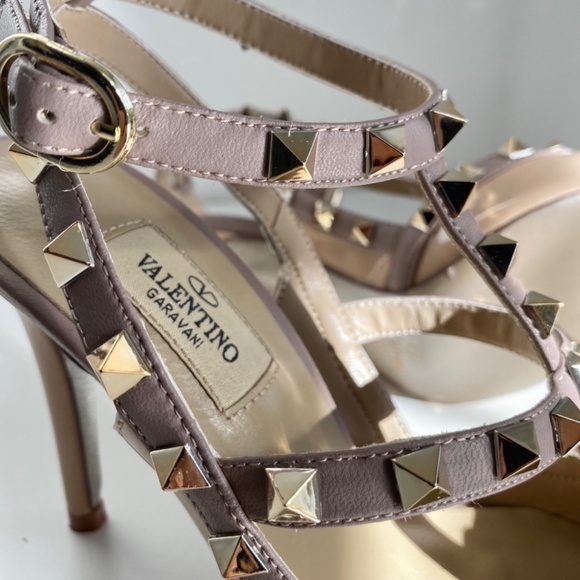 VALENTINO GARAVANI Rockstud Patent Leather Strap Pumps - Picture 5 of 11